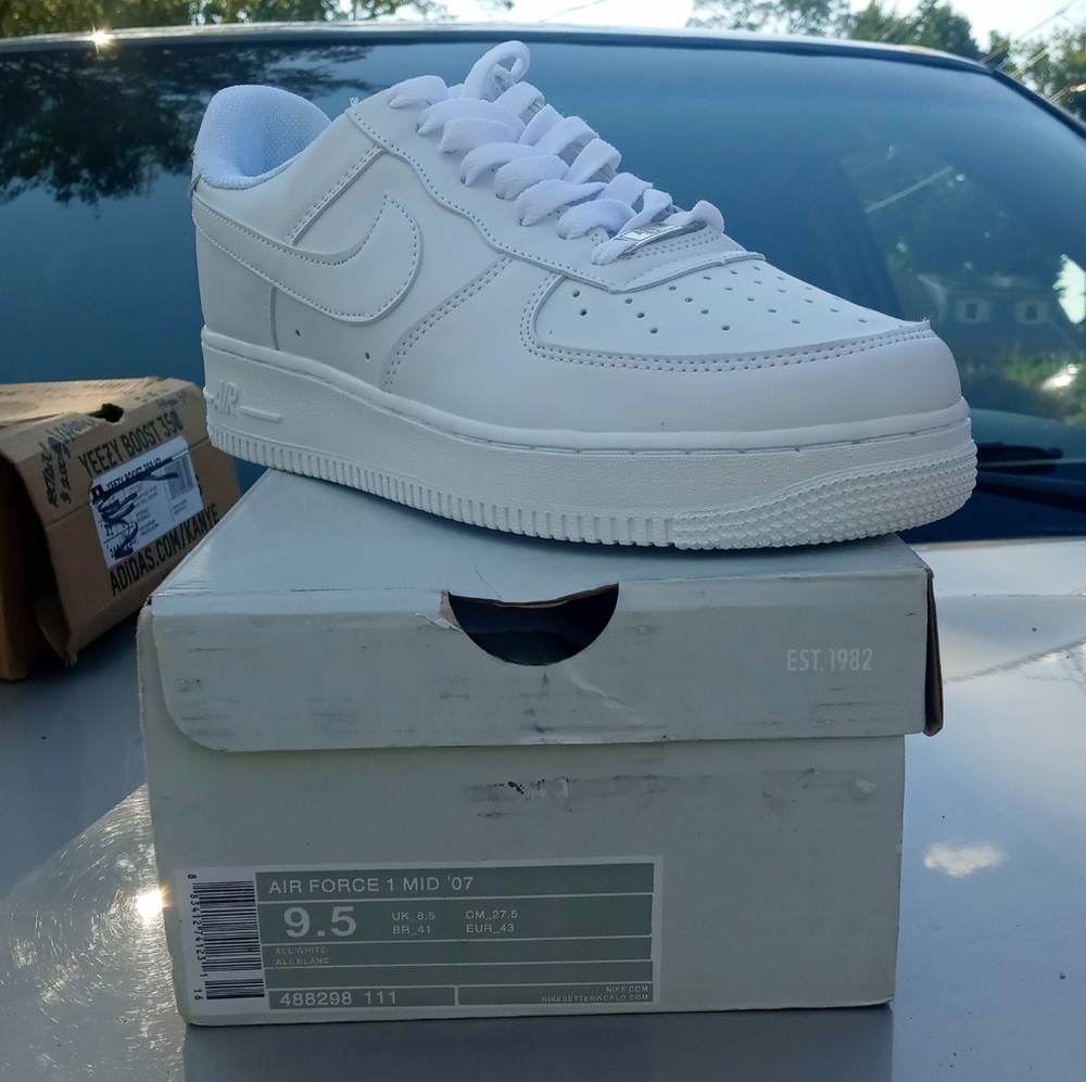 nike air force size 9.5 - Picture 2 of 2